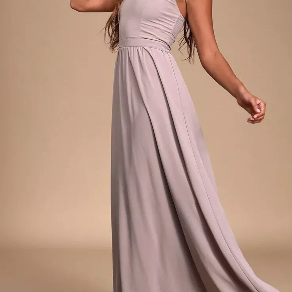 NEW Lulus Women’s Air Of Romance Taupe Halter Style Maxi Dress size medium